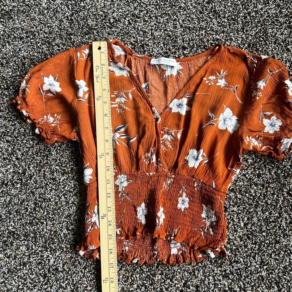 Paper Crane Rust Floral Blouse - Picture 4 of 6